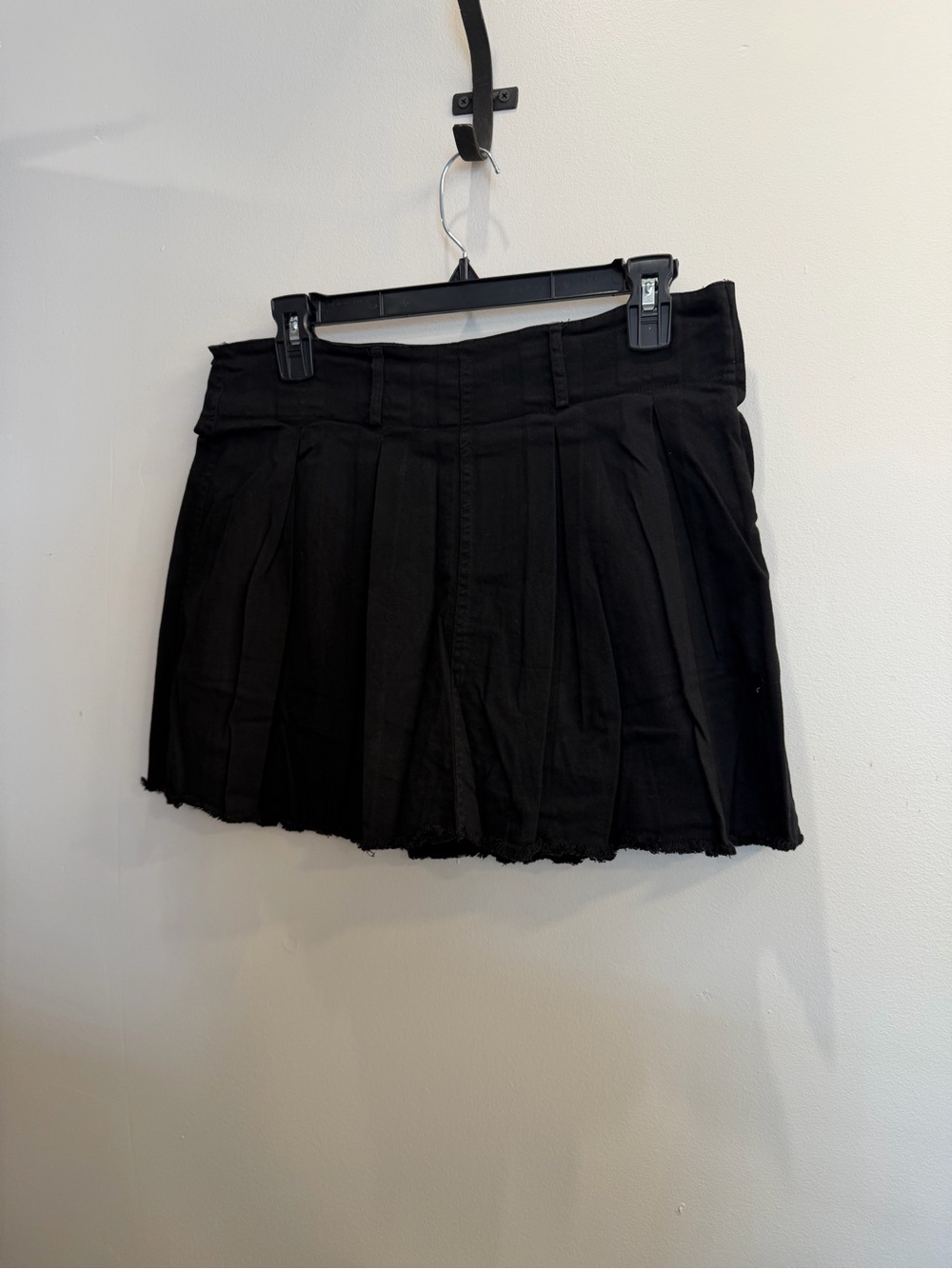 Women's Black Pleated Mini Skort - Classic A-Line - Picture 2 of 8